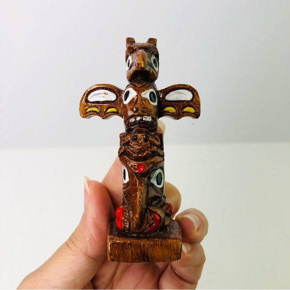 Edmund Wolf, Jr. Resin Reproduction of Original Canadian Totem Pole 3.2" high - Picture 3 of 7
